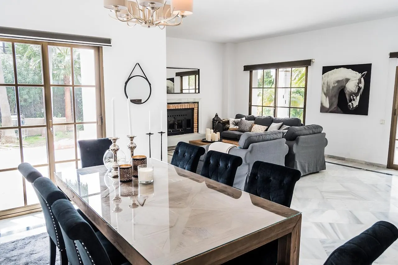 מארבלה Los Naranjos Luxury Villa 0*,  ספרד